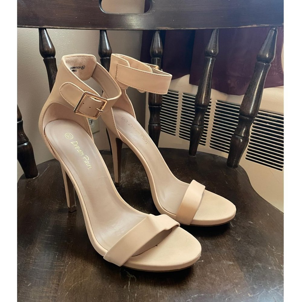 Nude Heels 9.5